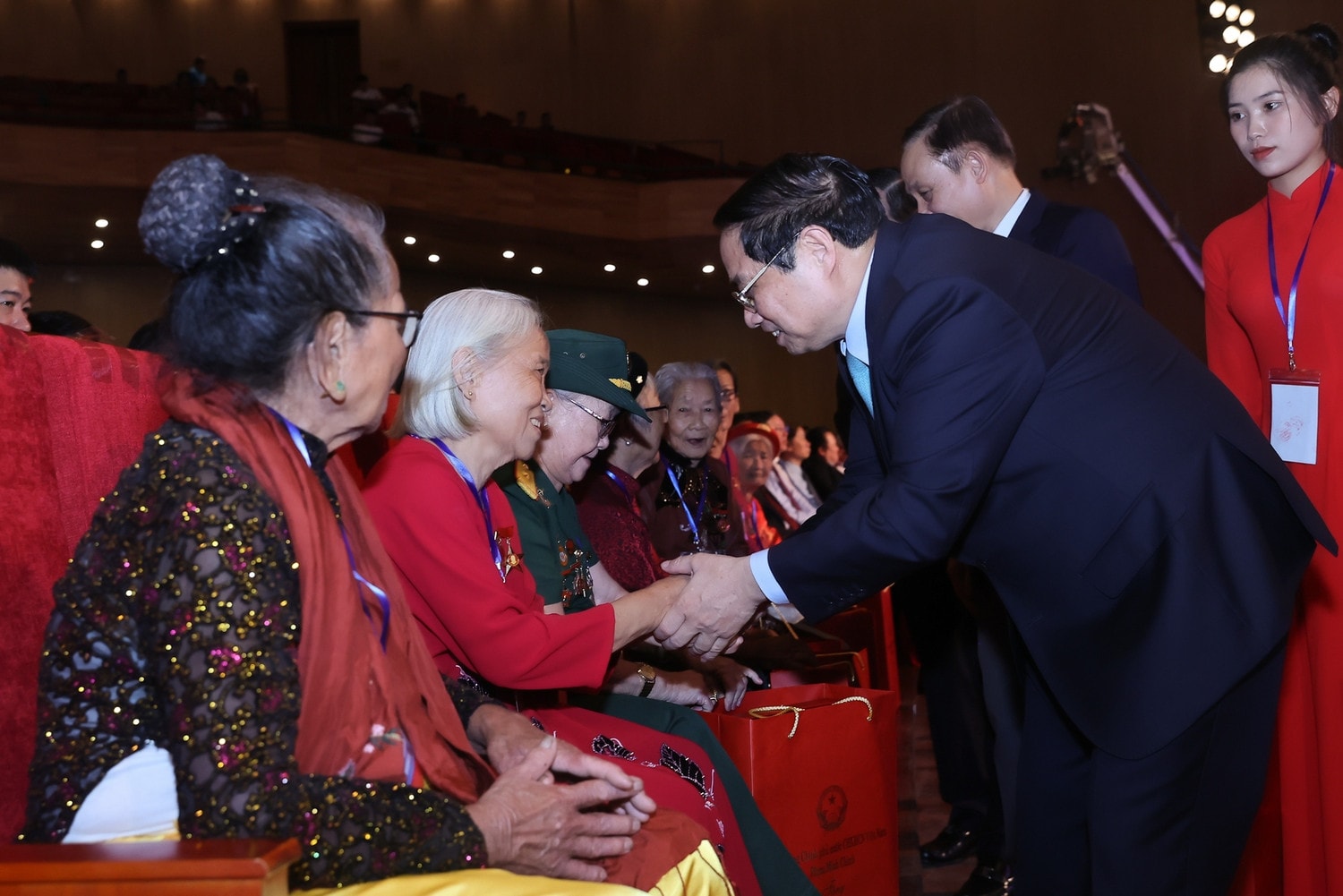 350 đại biểu dự Hội nghị biểu dương người có công với cách mạng tiêu biểu toàn quốc -0