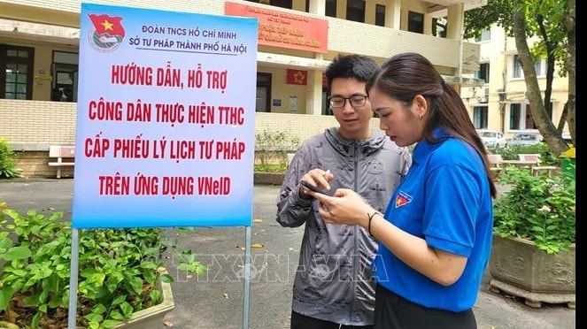 ,Người dân, doanh nghiệp được thụ hưởng thành quả từ chuyển đổi số