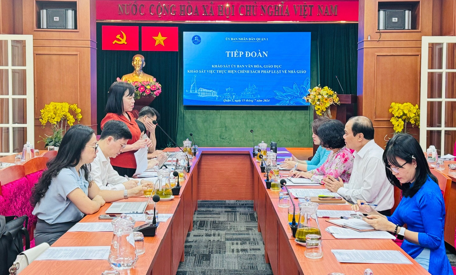 Quang cảnh cuộc làm việc 