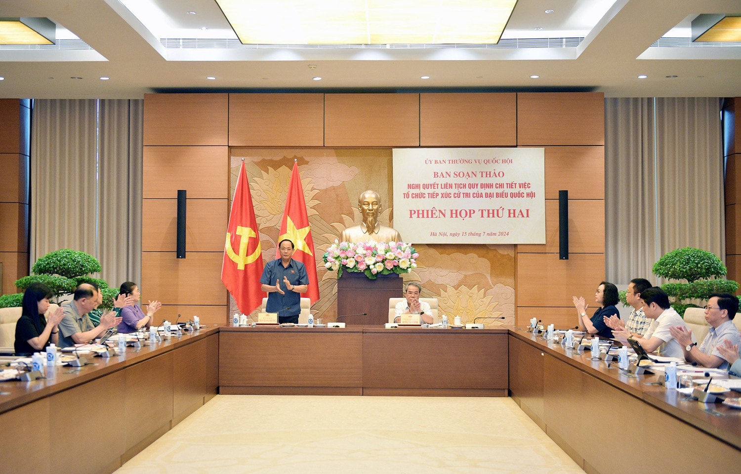 toàn cảnh Phiên họp - Ảnh H.Ngọc