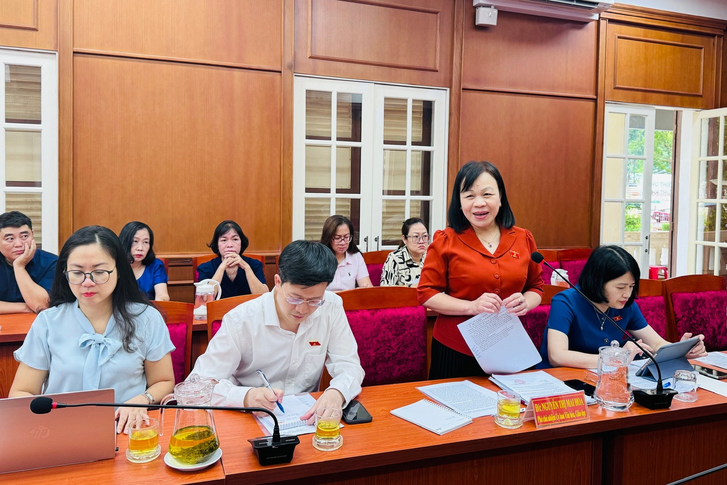Phó Chủ nhiệm Ủy ban Văn hóa, Giáo dục Nguyễn Thị Mai Hoa phát biểu tại cuộc làm việc 