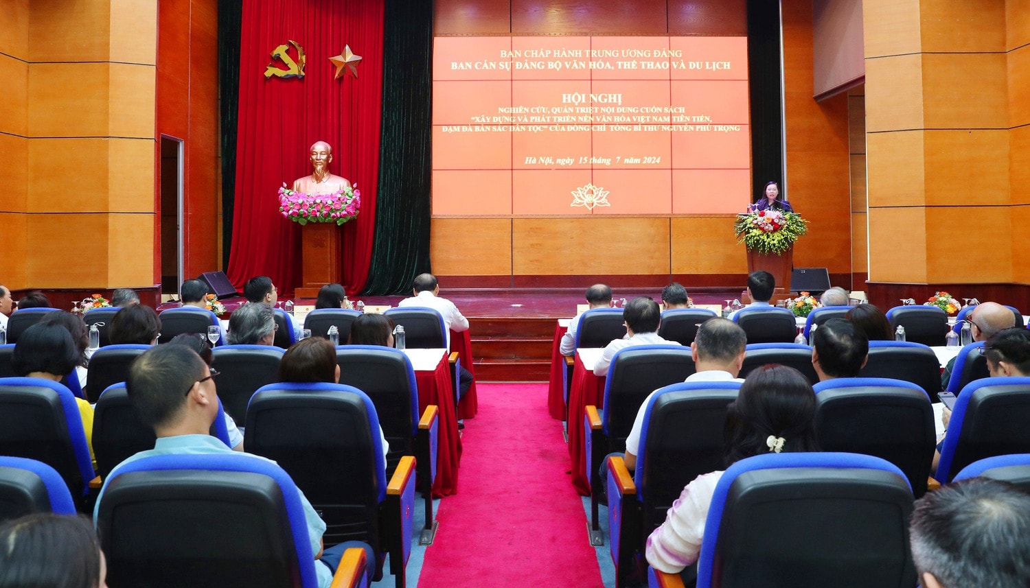 Lan tỏa nội dung cuốn sách “Xây dựng và phát triển nền văn hóa Việt Nam tiên tiến, đậm đà bản sắc dân tộc” của Tổng Bí thư Nguyễn Phú Trọng