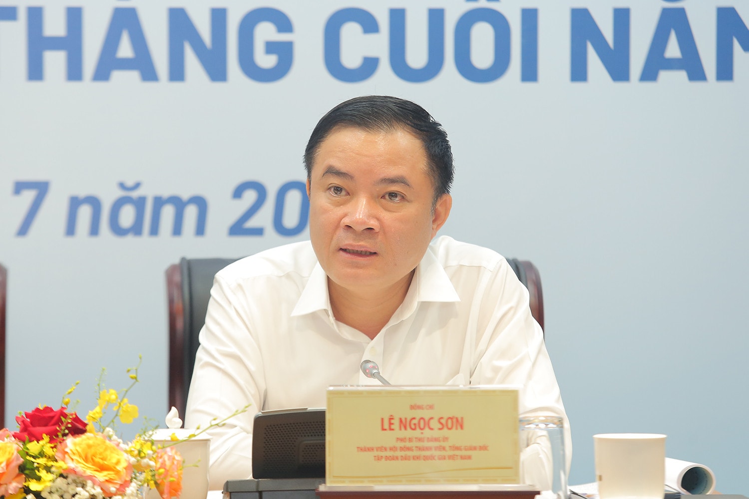 Tổng Giám đốc Petrovietnam Lê Ngọc Sơn điều hành phần giao ban kết quả sản xuất kinh doanh 6 tháng, triển khai nhiệm vụ 6 tháng cuối năm. Ảnh: Petrovietnam Tăng tốc và bứt phá -0