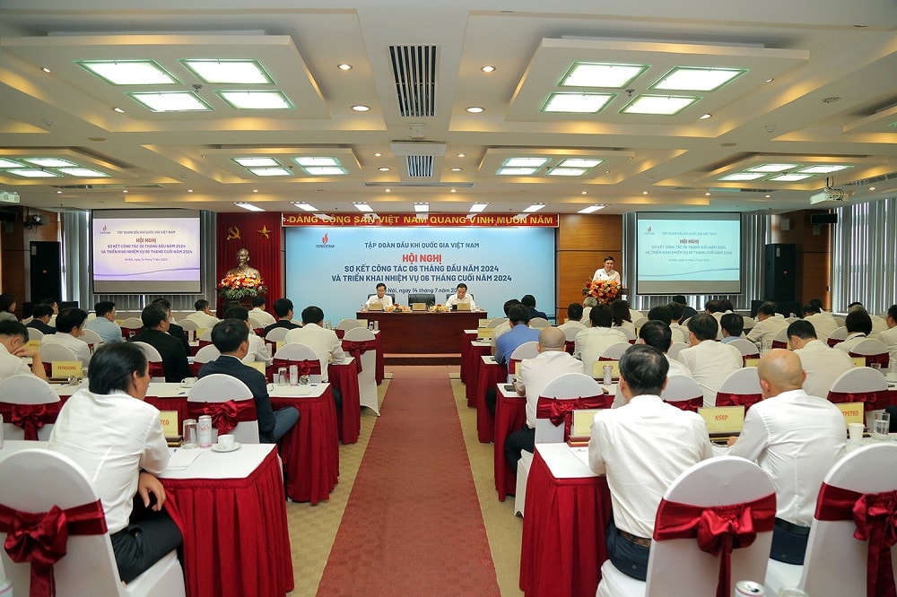 Toàn cảnh hội nghị sơ kết. Ảnh: Petrovietnam Tăng tốc và bứt phá -0