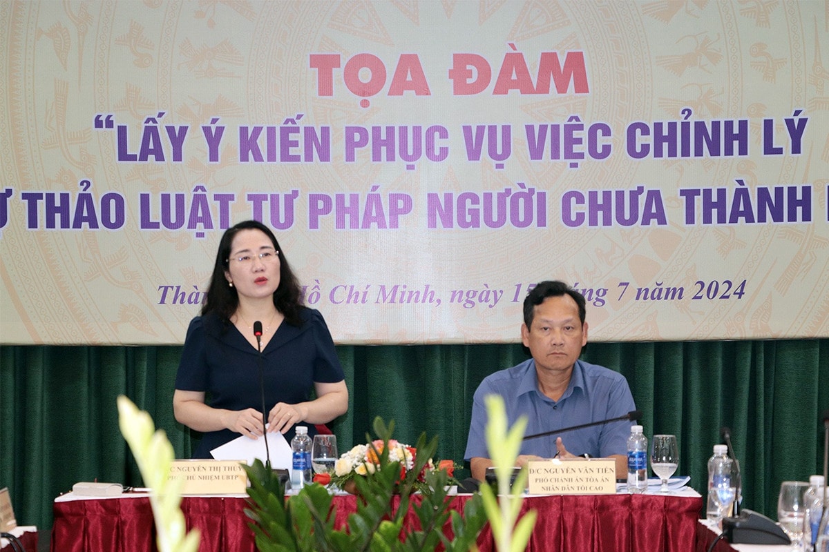 Tọa đàm 