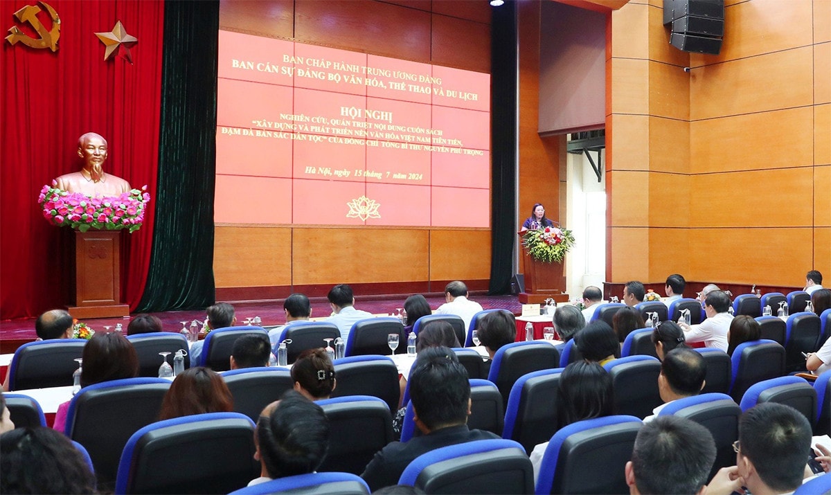 Lan tỏa nội dung cuốn sách “Xây dựng và phát triển nền văn hóa Việt Nam tiên tiến, đậm đà bản sắc dân tộc” của Tổng Bí thư Nguyễn Phú Trọng -0
