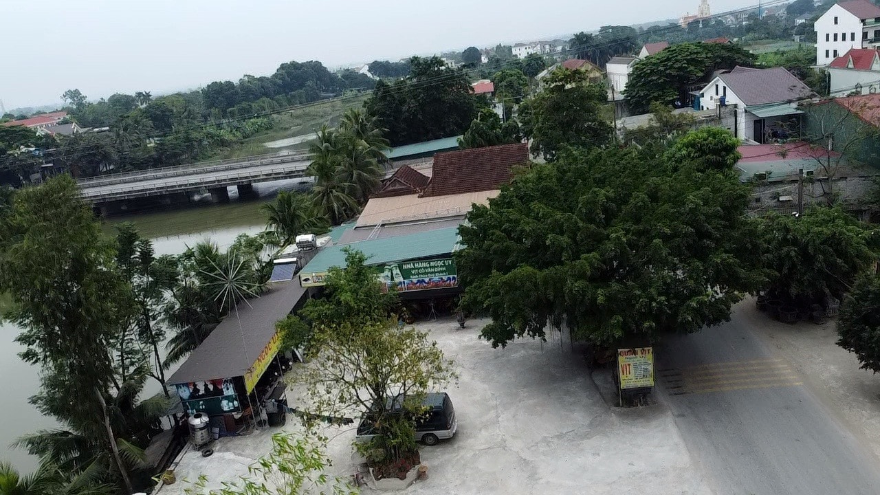 Nghệ An: Chính quyền “ngó lơ” khi người dân xây nhà trái phép, lấn chiếm hàng lang giao thông -0