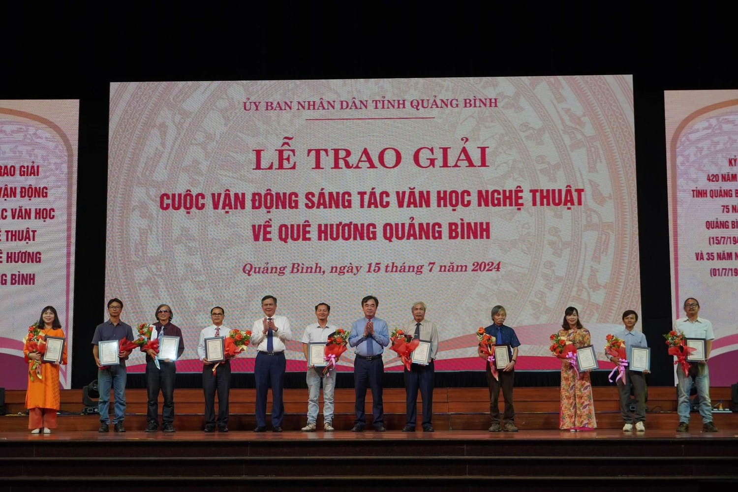 Trao 55 giải sáng tác văn học, nghệ thuật kỷ niệm 420 năm hình thành tỉnh Quảng Bình -0