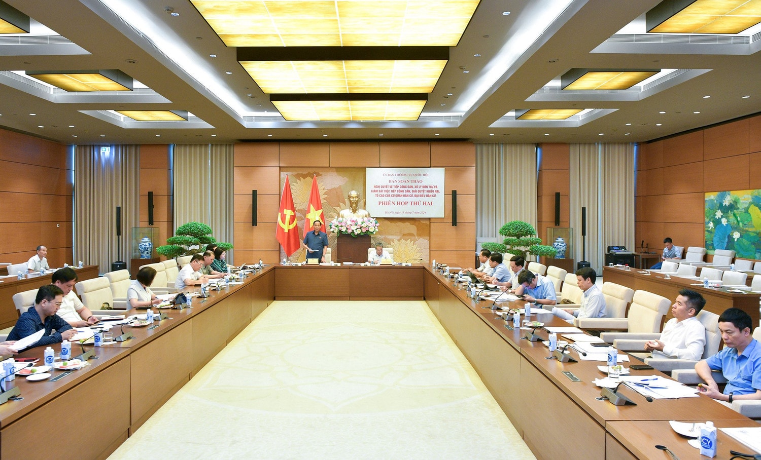 Toàn cảnh phiên họp - Ảnh H.Ngọc