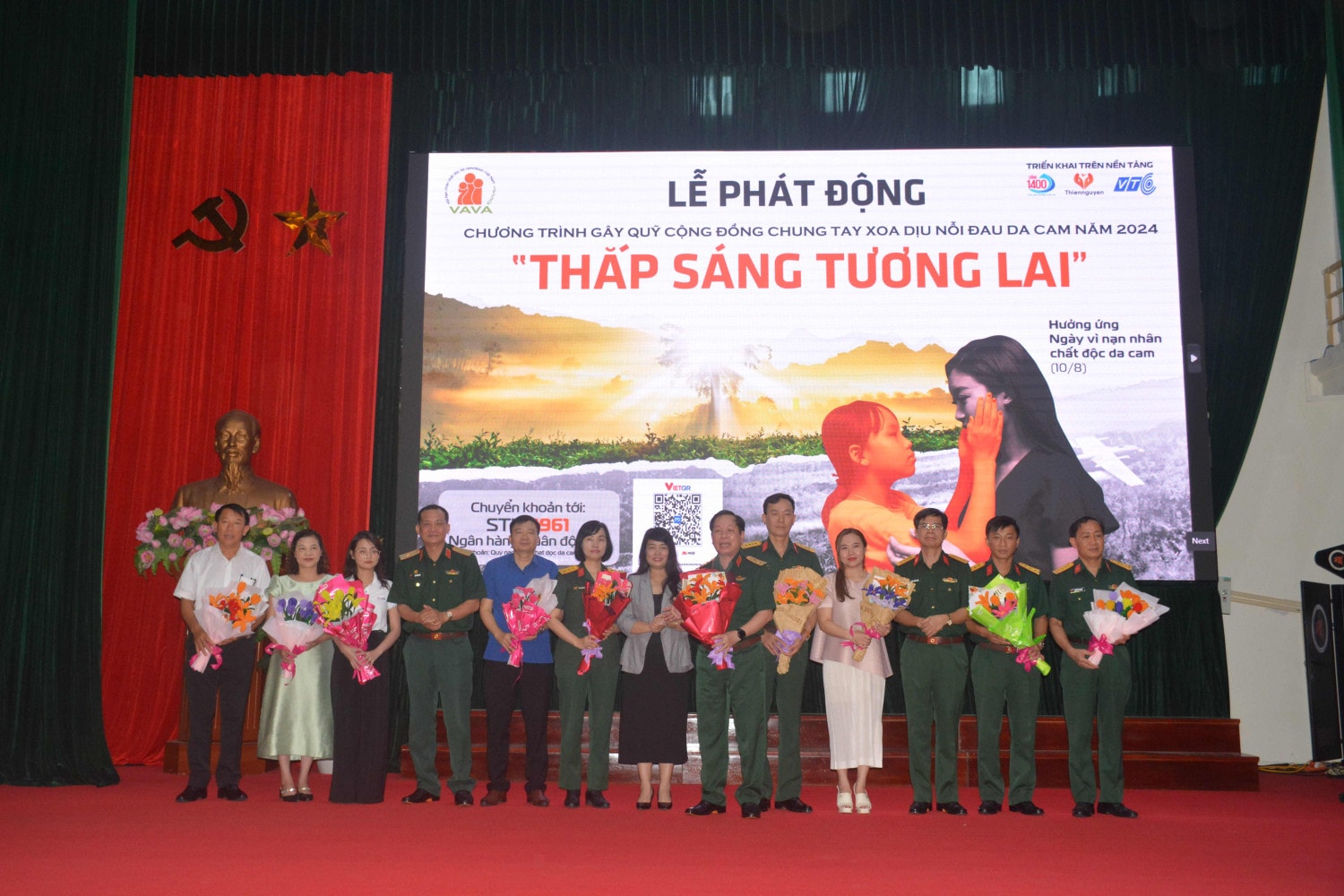 Quét mã QR ủng hộ nạn nhân chất độc màu da cam -0