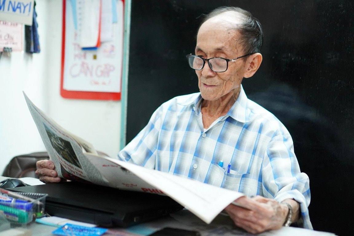 TP. Cần Thơ: Cảm phục cựu giáo chức 87 tuổi, quyết tâm lấy bằng thạc sĩ Văn học