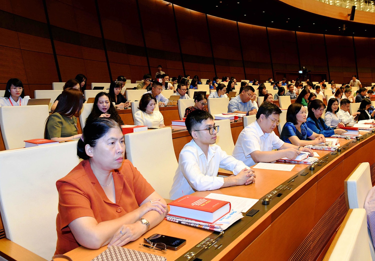 Chủ tịch Quốc hội Trần Thanh Mẫn: Cuốn sách thể hiện tầm nhìn, sự chỉ đạo sâu sát, quyết liệt, toàn diện, đầy sức thuyết phục của Tổng Bí thư Nguyễn Phú Trọng -0