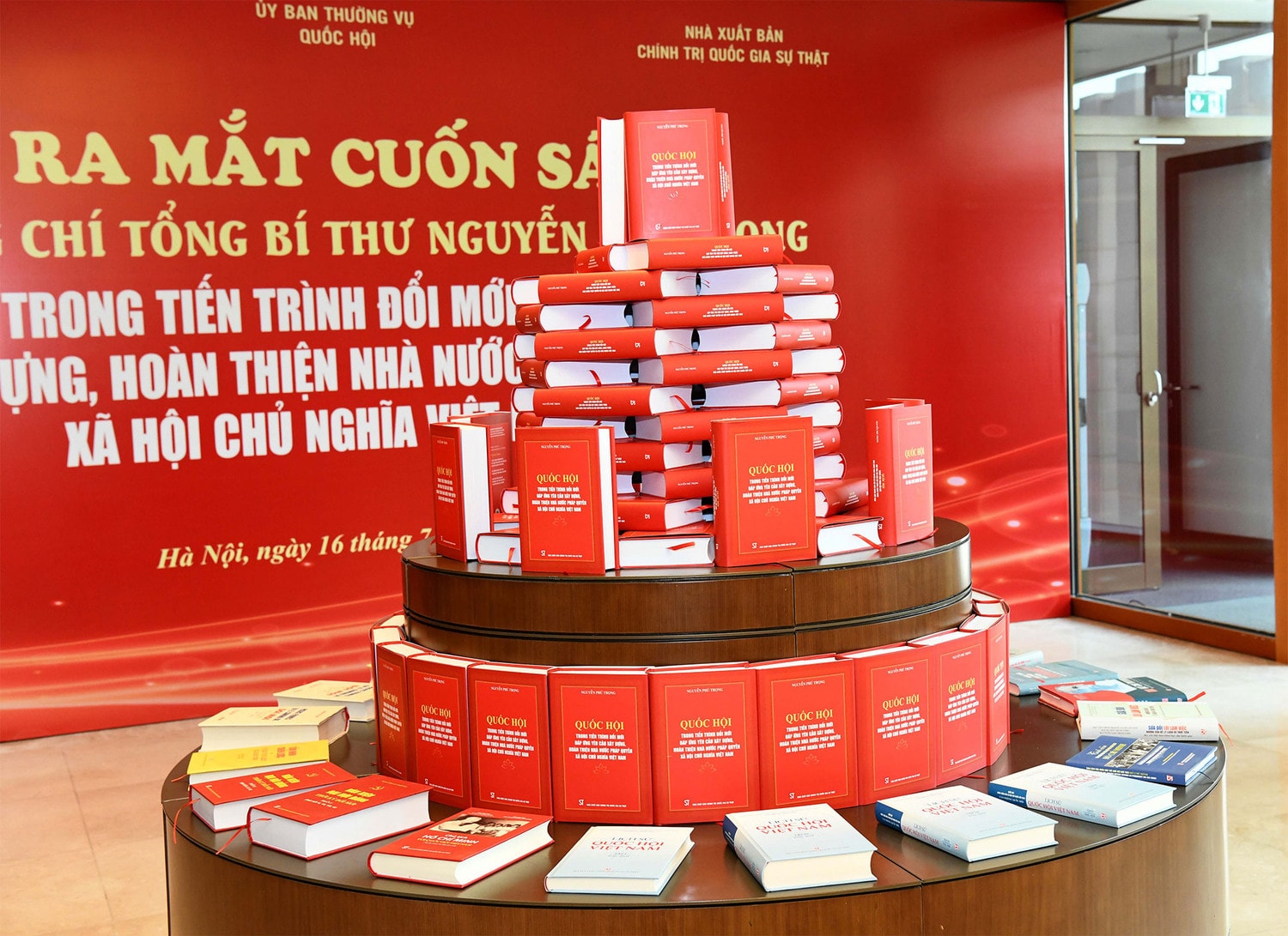 Chủ tịch Quốc hội Trần Thanh Mẫn: Cuốn sách thể hiện tầm nhìn, sự chỉ đạo sâu sát, quyết liệt, toàn diện, đầy sức thuyết phục của Tổng Bí thư Nguyễn Phú Trọng -0