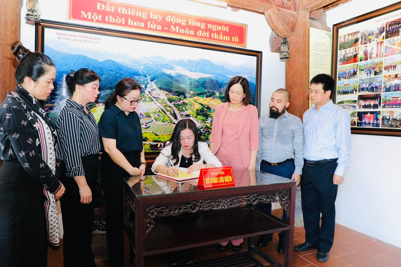 “Thôi mẹ nhé đừng buồn, coi như con đã sống trọn đời cho Tổ Quốc!”