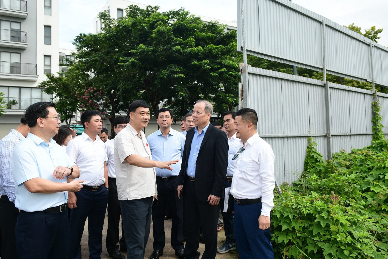 Đoàn giám sát của Quốc hội khảo sát về quản lý thị trường bất động sản, phát triển nhà ở xã hội tại Hà Nội -0