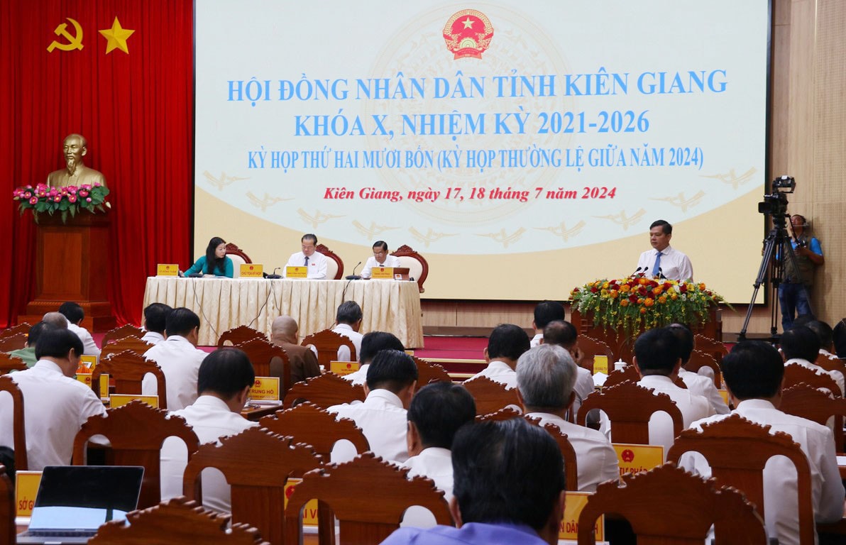 Quang cảnh kỳ họp HĐND tỉnh Kiên Giang khai mạc Kỳ họp thứ 24 xem xét 15 Nghị quyết