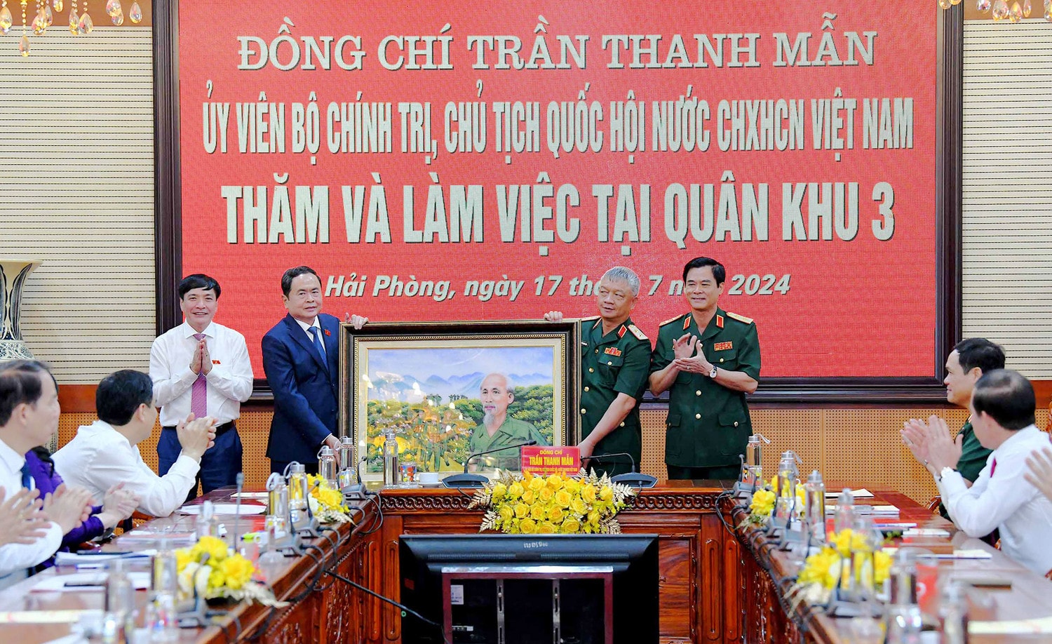 Chủ tịch Quốc hội Trần Thanh Mẫn thăm và làm việc tại Quân khu 3 -0