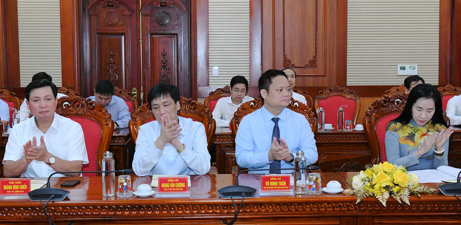 Chủ tịch Quốc hội Trần Thanh Mẫn thăm và làm việc tại Quân khu 3 -0