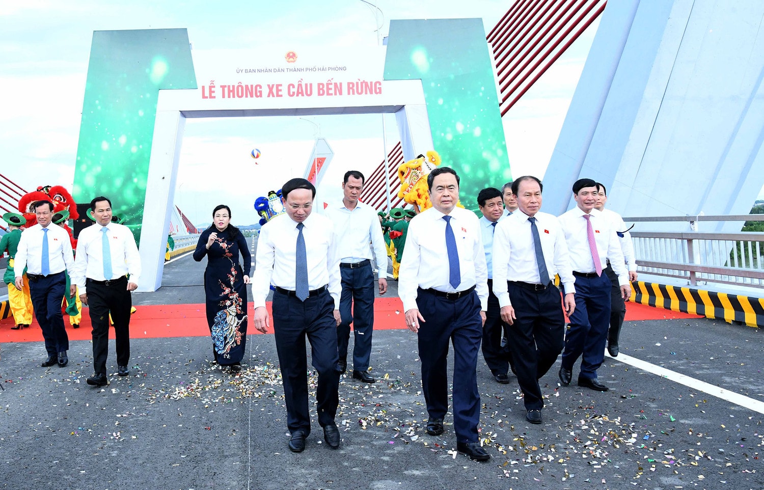 Chủ tịch Quốc hội Trần Thanh Mẫn dự lễ thông xe cầu Bến Rừng nối Hải Phòng - Quảng Ninh -0