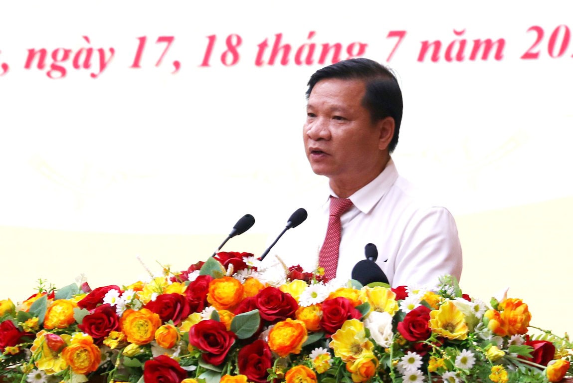 Giám đốc Sở Lao động, Thương binh và Xã hội tỉnh Kiên Giang Đặng Hồng Sơn trả lời chất vấn tại kỳ họp Kiên Giang: Kiên Giang tăng trưởng GRDP cao nhất trong 5 năm qua