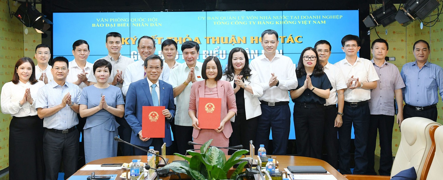 Báo Đại biểu Nhân dân và Vietnam Airlines ký kết thỏa thuận hợp tác -0