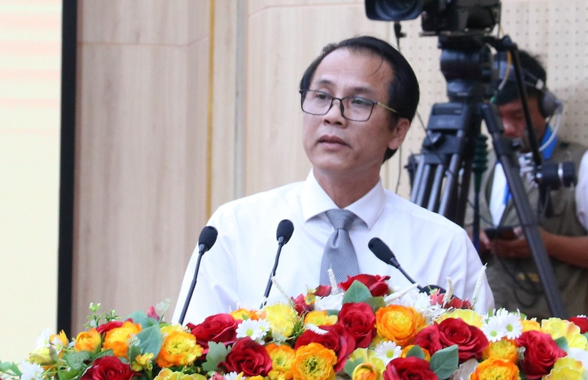 Giám đốc Sở Y tế Kiên Giang Hồ Văn Dũng trả lời chất vấn Kiên Giang: Kiên Giang tăng trưởng GRDP cao nhất trong 5 năm qua