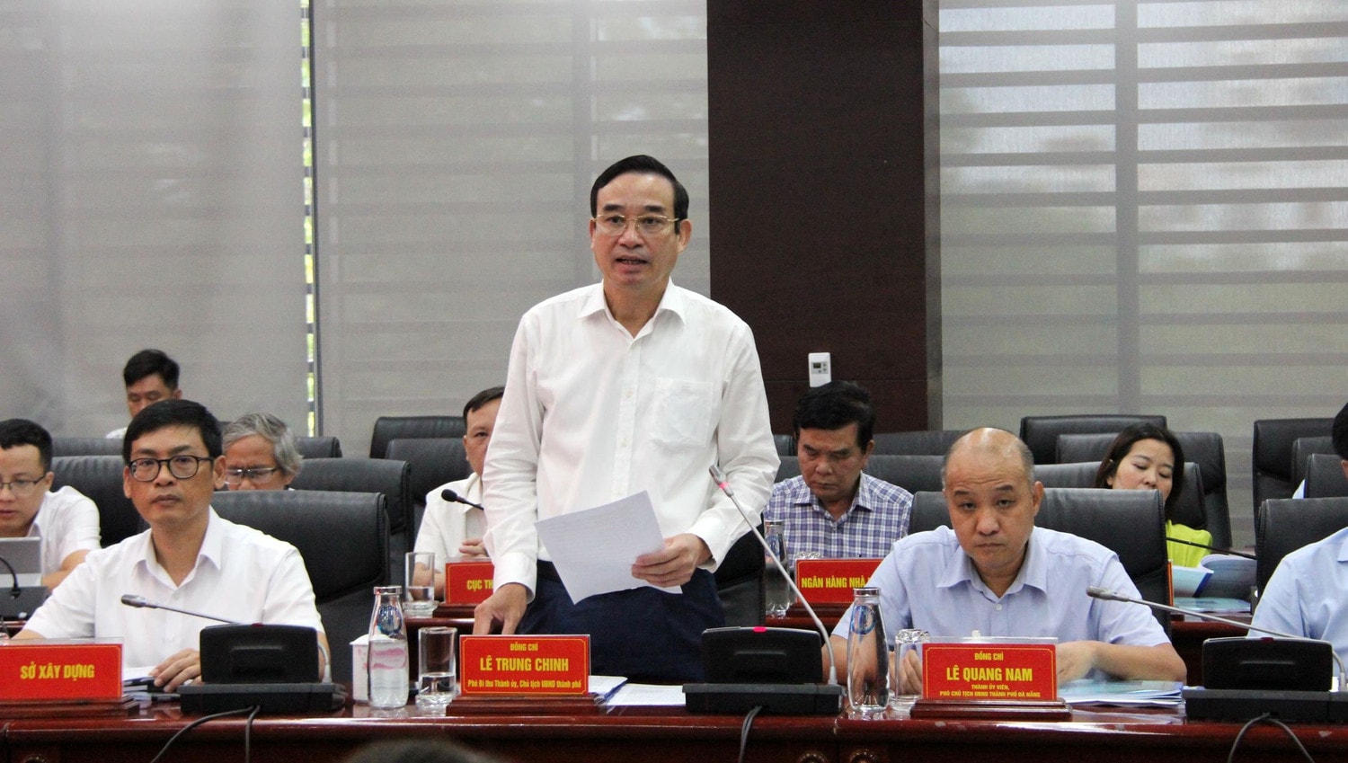 Chủ tịch UBND TP. Đà Nẵng Lê Trung Chinh tiếp thu các ý kiến của thành viên Đoàn giám sát Phó Chủ tịch Quốc hội Nguyễn Đức Hải dự cuộc làm việc với UBND TP. Đà Nẵng về quản lý thị trường bất động sản, nhà ở xã hội -0