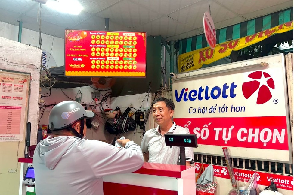 Vietlott - không chỉ là kinh doanh mà còn là niềm vui tuổi già -0