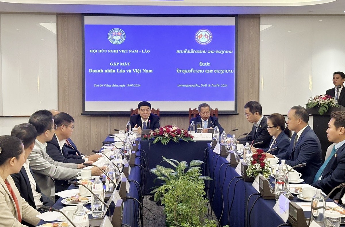 Hội Hữu nghị Việt Nam - Lào thăm, làm việc tại Lào -0