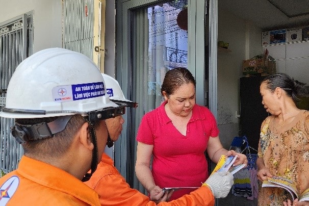 Tăng cường tư vấn sử dụng điện an toàn tại các hộ dân -0