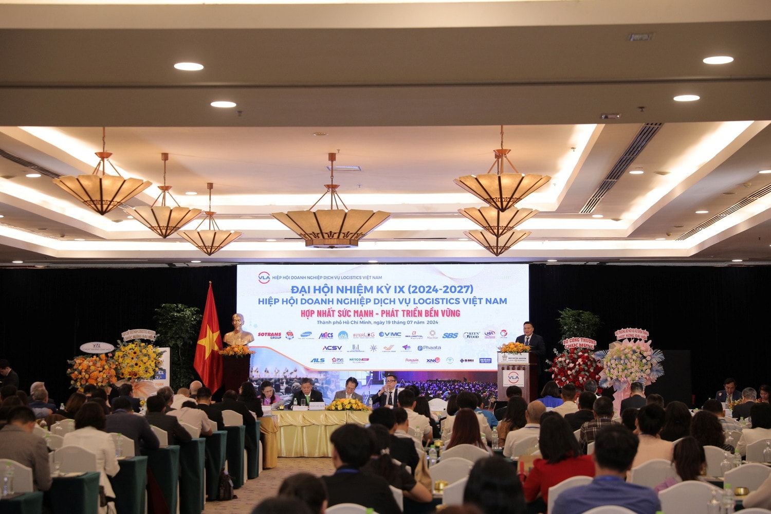 Tập trung để tổ chức tốt Đại hội Liên đoàn các Hiệp hội Giao nhận vận tải quốc tế năm 2025 -0