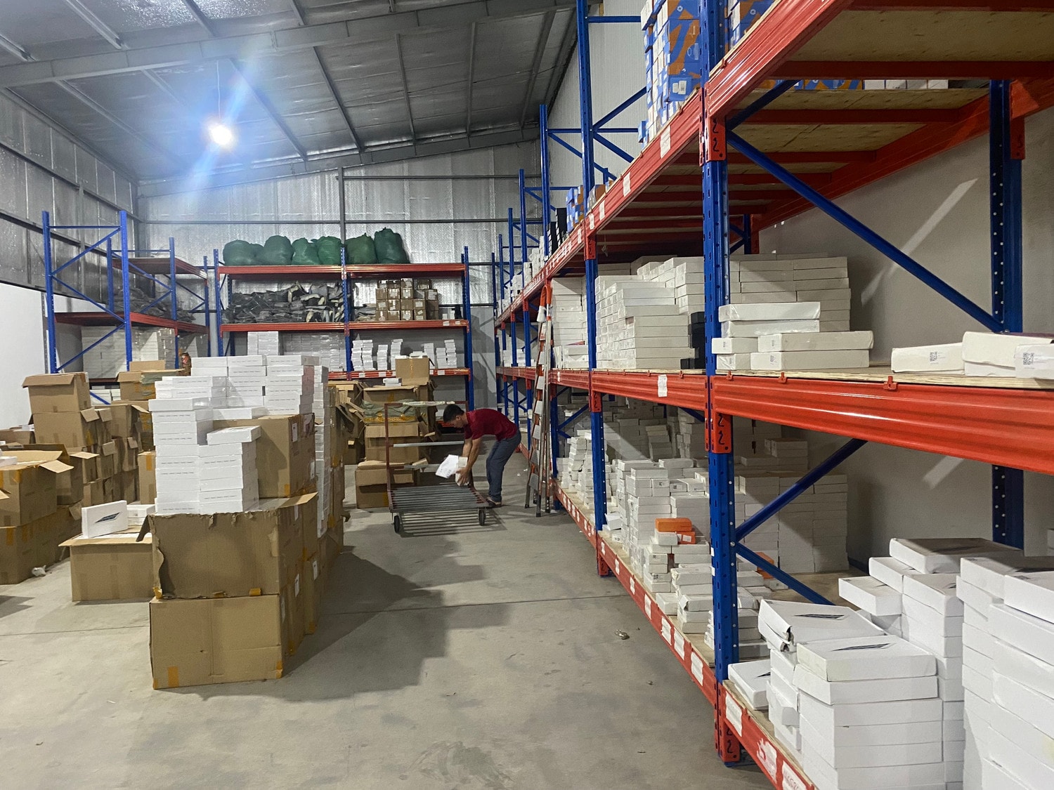 Tăng cường các biện pháp xử lý tình trạng buôn lậu, gian lận thương mại trên địa bàn thành phố Hà Nội -0