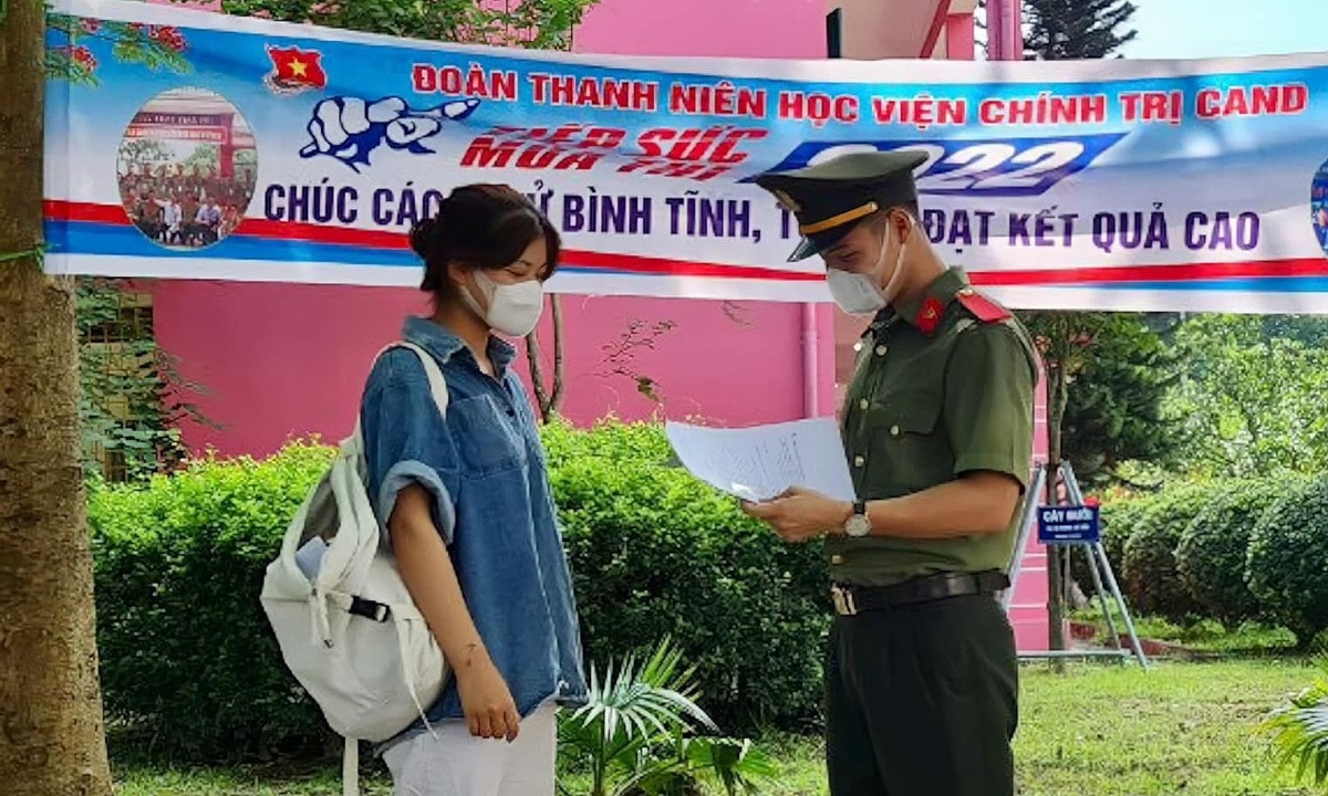 Xét tuyển vào các trường công an, quân đội cần lưu ý gì khi đăng ký nguyện vọng? -0