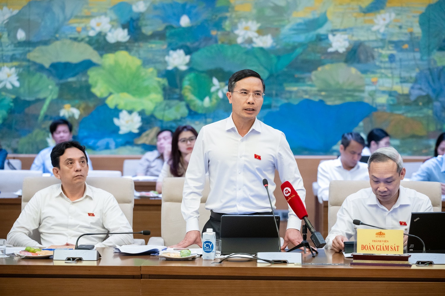 Phó Chủ tịch Quốc hội Nguyễn Đức Hải chủ trì làm việc với 4 Bộ về quản lý thị trường bất động sản và nhà ở xã hội -0