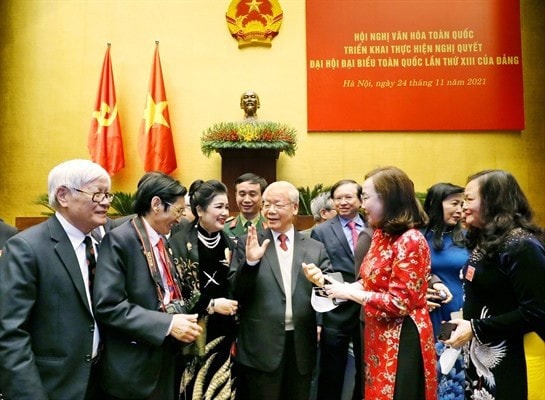 Tổng Bí thư Nguyễn Phú Trọng: Người soi đường cho văn nghệ sĩ