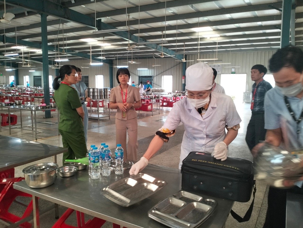 Tăng cường kiểm soát thị trường thực phẩm -0