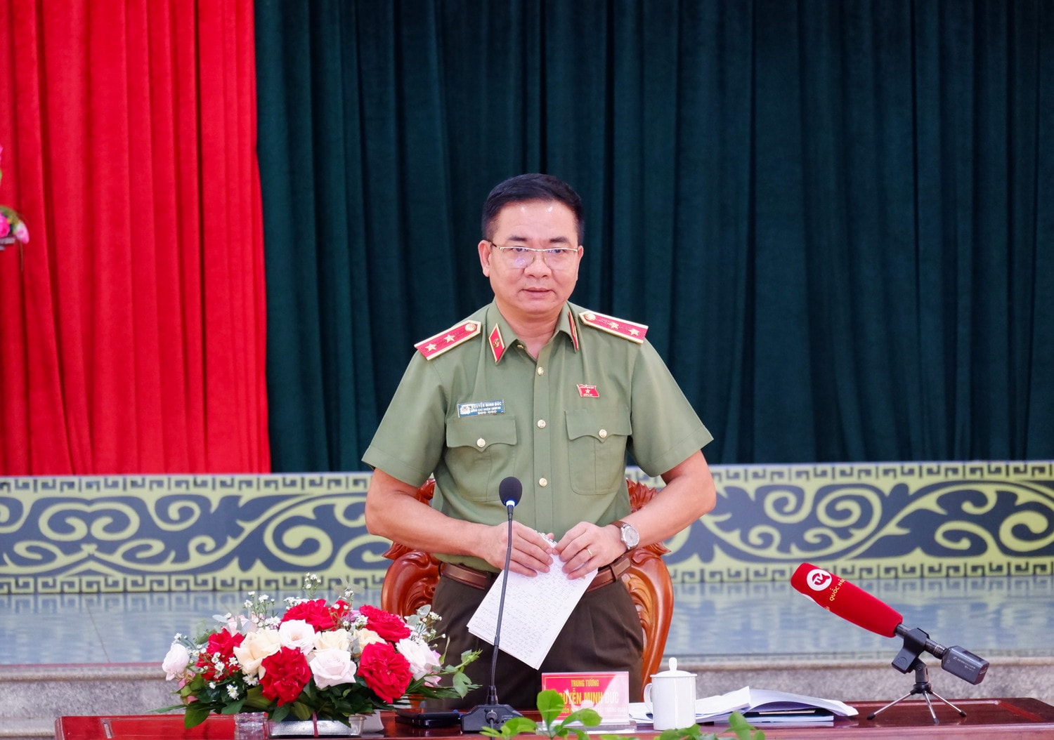 Phó Chủ nhiệm Ủy ban Quốc phòng và An ninh, Trung tướng Nguyễn Minh Đức phát biểu tại cuộc làm việc