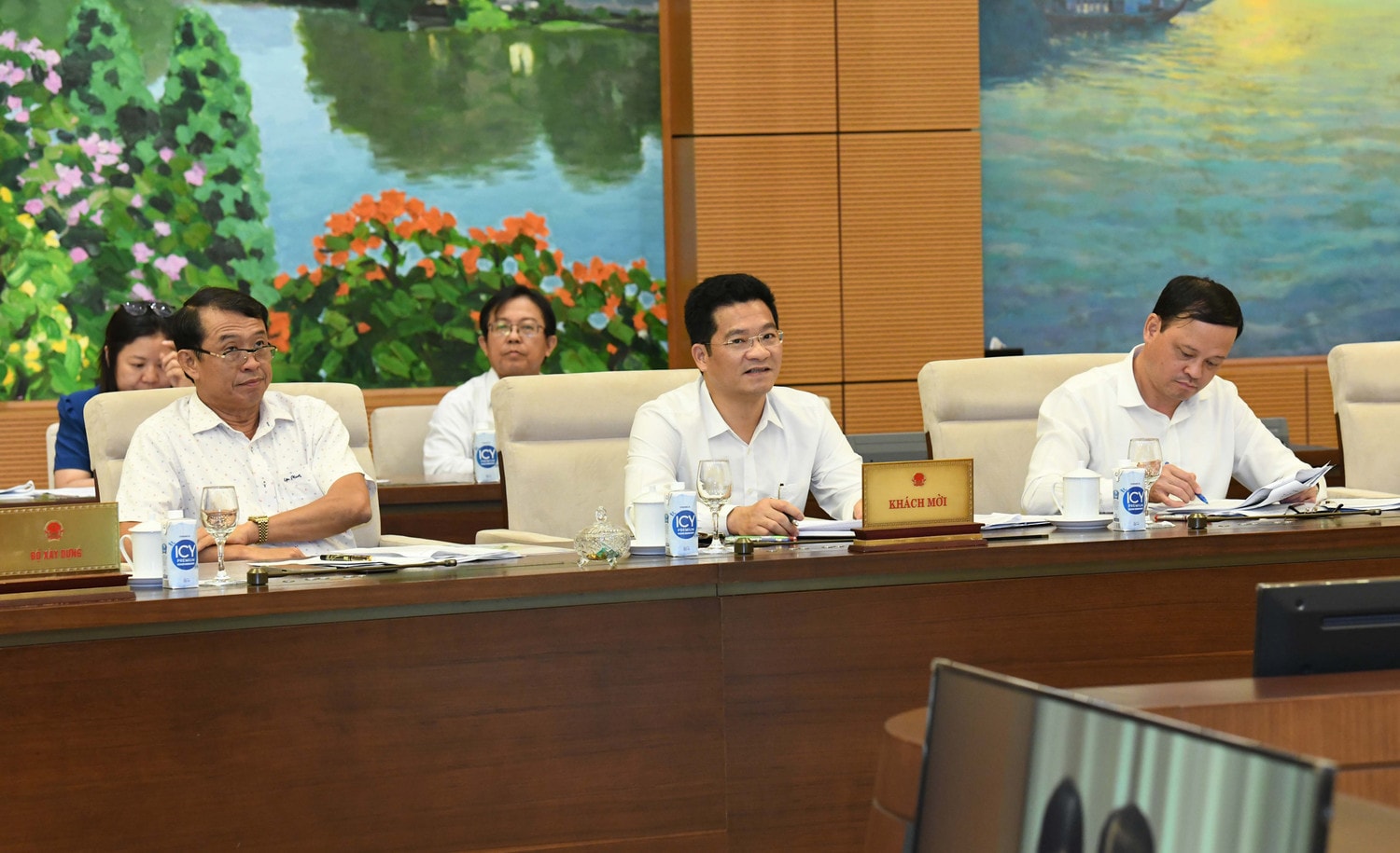 Ủy ban Thường vụ Quốc hội thông qua 3 Nghị quyết về sắp xếp đơn vị hành chính các tỉnh Nam Định, Tuyên Quang, Sóc Trăng ảnh 4 Ủy ban Thường vụ Quốc hội thông qua 3 Nghị quyết về sắp xếp đơn vị hành chính các tỉnh Nam Định, Tuyên Quang, Sóc Trăng -0