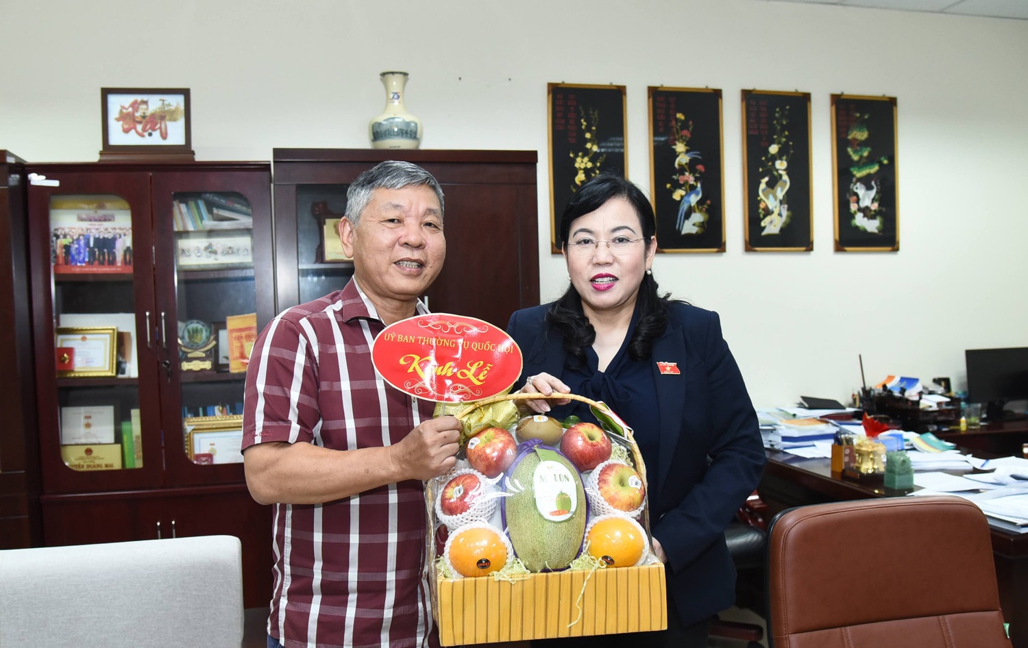 Trưởng Ban Công tác đại biểu Nguyễn Thanh Hải tri ân thân nhân gia đình liệt sĩ đang công tác tại Quốc hội ảnh 1 Trưởng ban Công tác đại biểu Nguyễn Thanh Hải tri ân gia đình liệt sĩ đang công tác tại Quốc hội -1