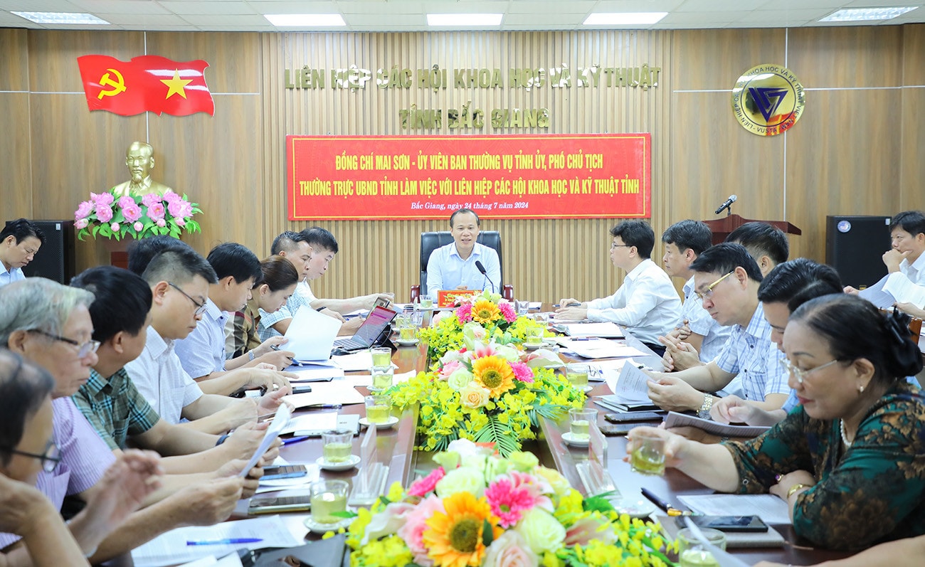 Tập trung nghiên cứu đề tài tư vấn phản biện phục vụ định hướng phát triển chung của tỉnh -0
