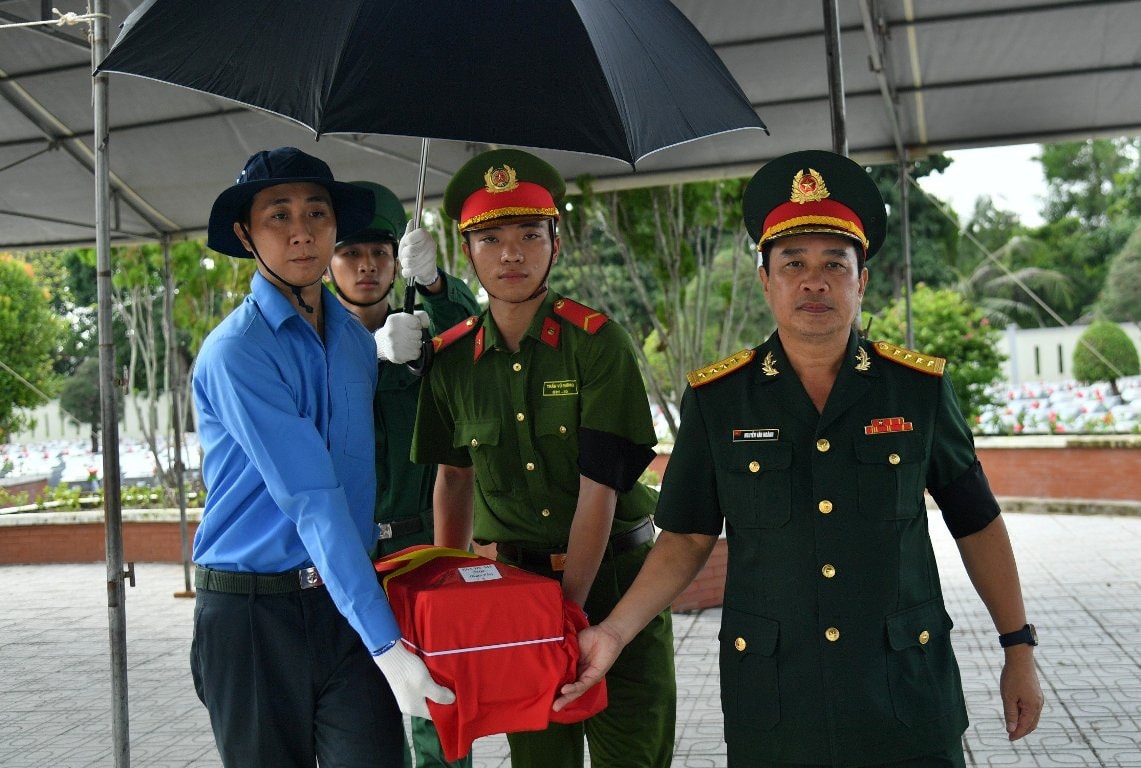 Kiên Giang: Truy điệu, an táng 28 hài cốt liệt sĩ