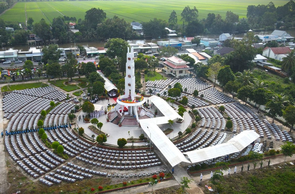 Kiên Giang: Truy điệu, an táng 28 hài cốt liệt sĩ