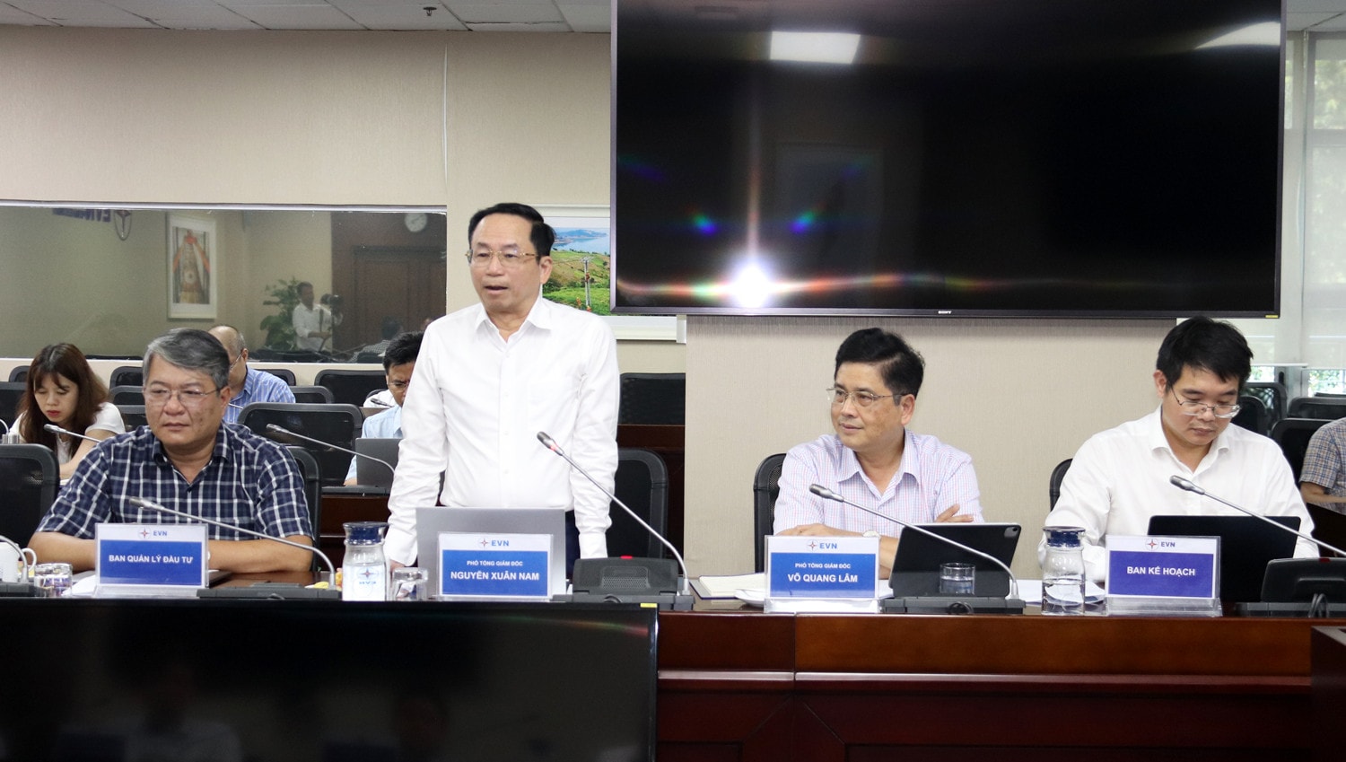 EVN bảo đảm cung ứng điện an toàn, ổn định -0