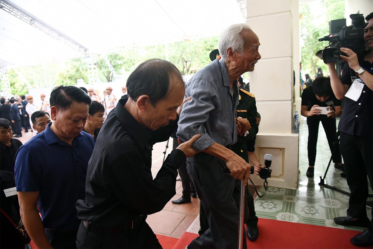 Sau 18h chiều nay, 25.7, Ban Tổ chức sẽ sắp xếp để Nhân dân vào viếng Tổng Bí thư Nguyễn Phú Trọng -8