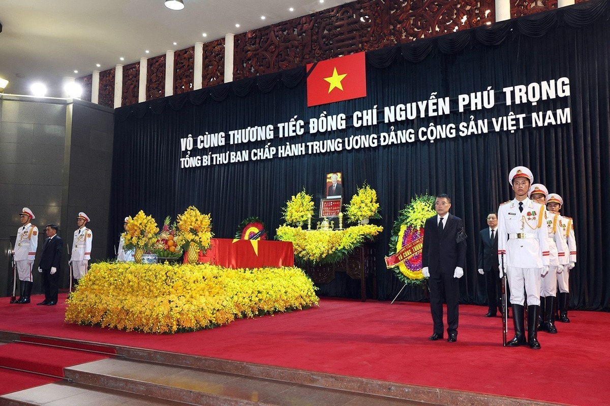 Lãnh đạo Đảng, Nhà nước, Mặt trận Tổ quốc Việt Nam viếng Tổng Bí thư Nguyễn Phú Trọng -0