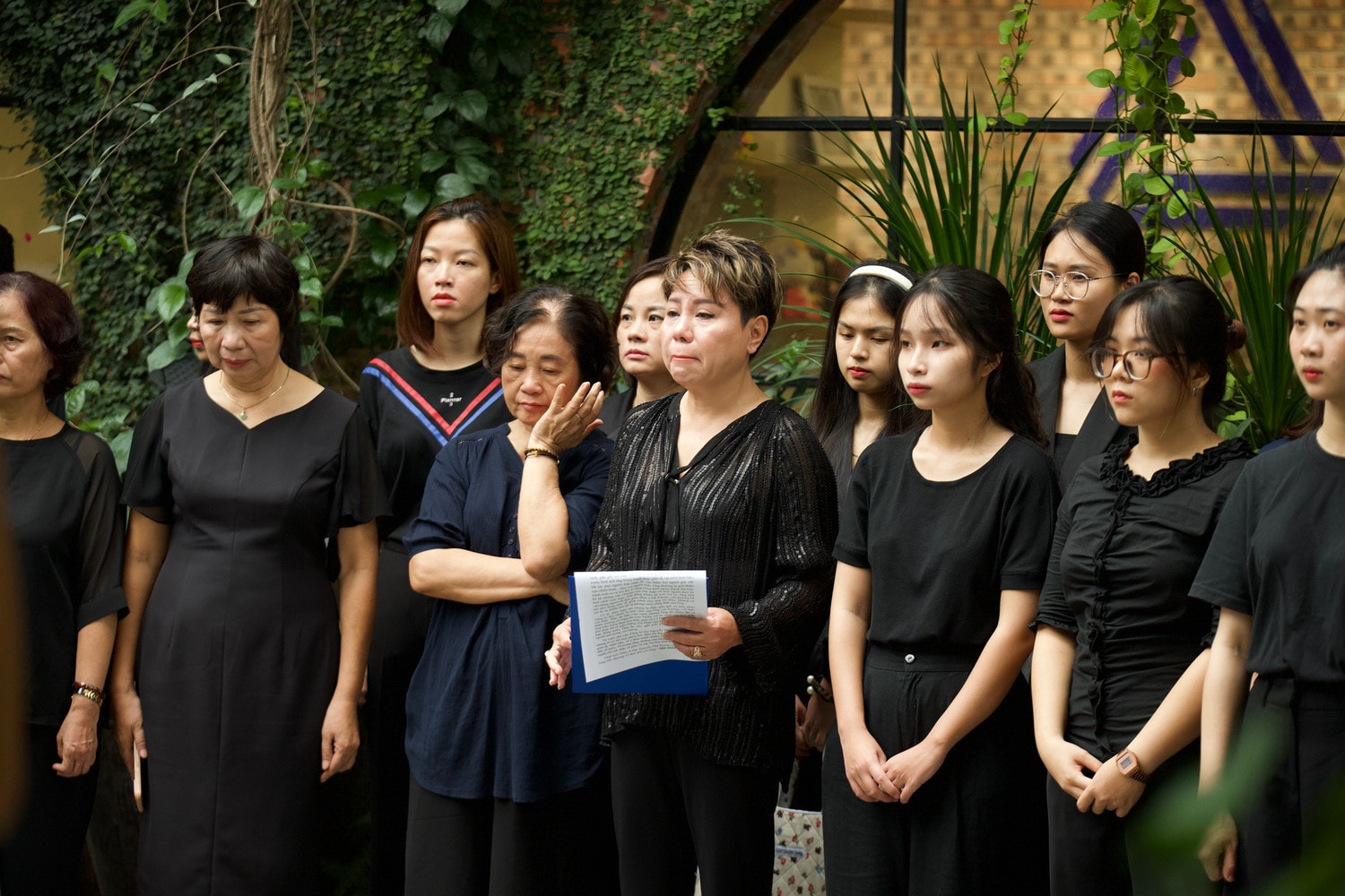 Thầy và trò Trường THCS&THPT Lương Thế Vinh thực hiện Lễ tưởng niệm Tổng Bí thư Nguyễn Phú Trọng -0