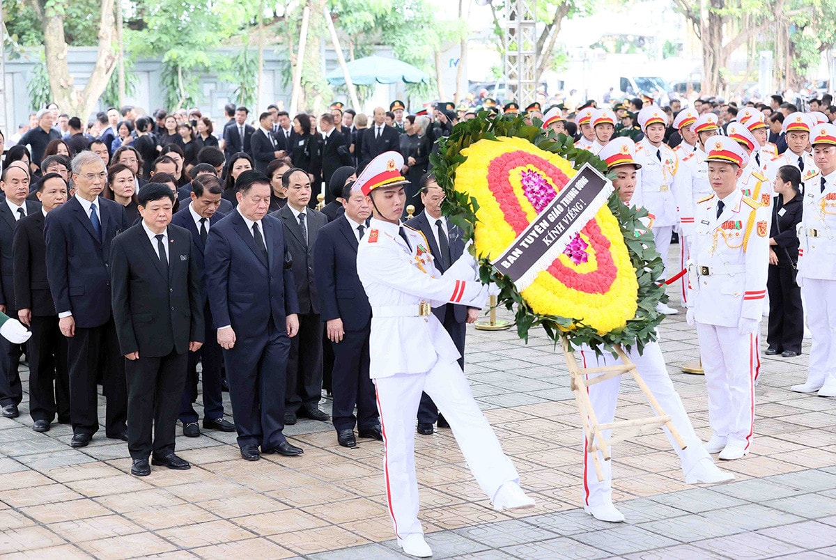 Lãnh đạo Đảng, Nhà nước, Mặt trận Tổ quốc Việt Nam viếng Tổng Bí thư Nguyễn Phú Trọng -0