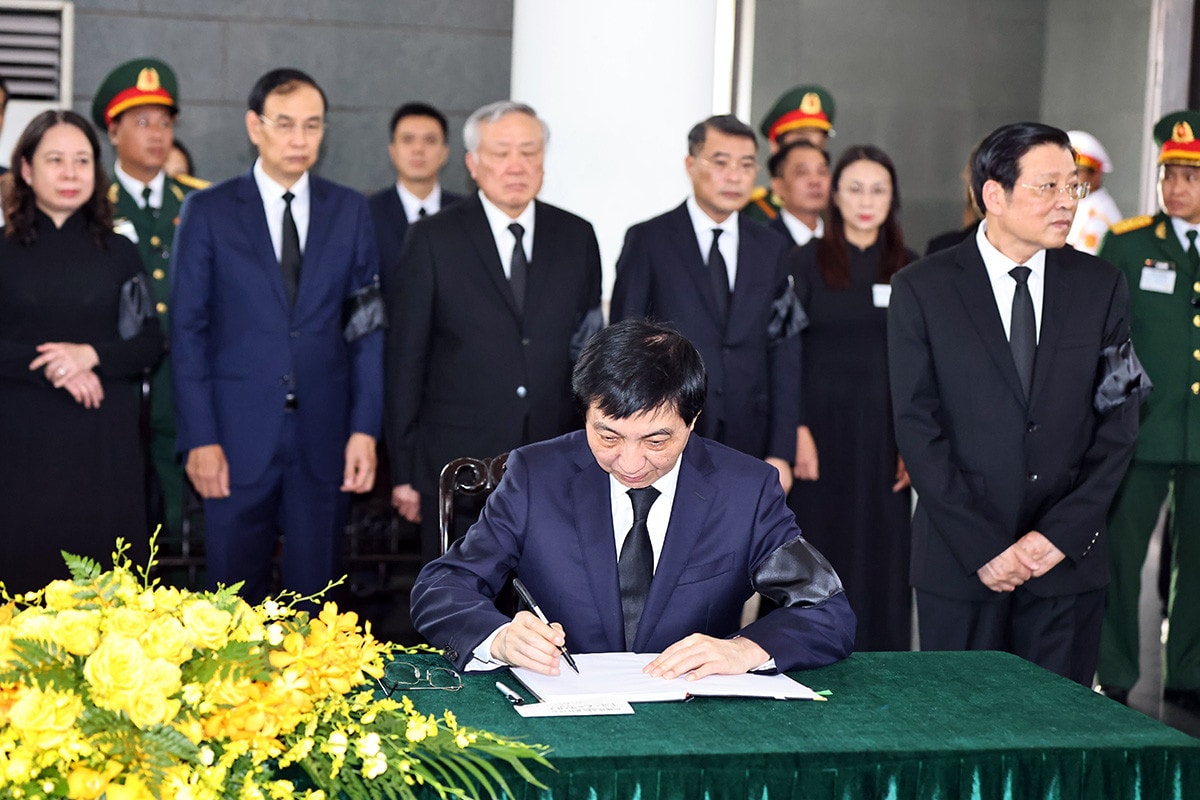 Lãnh đạo nhiều nước, các Đại sứ, tổ chức quốc tế viếng Tổng Bí thư Nguyễn Phú Trọng -0