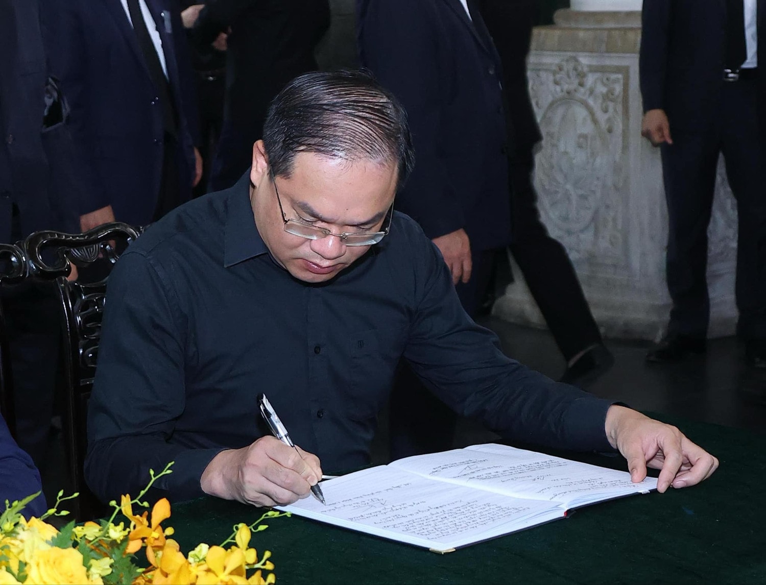 ĐBQH và đại biểu HĐND thành phố Hà Nội các khóa viếng Tổng Bí thư Nguyễn Phú Trọng -0