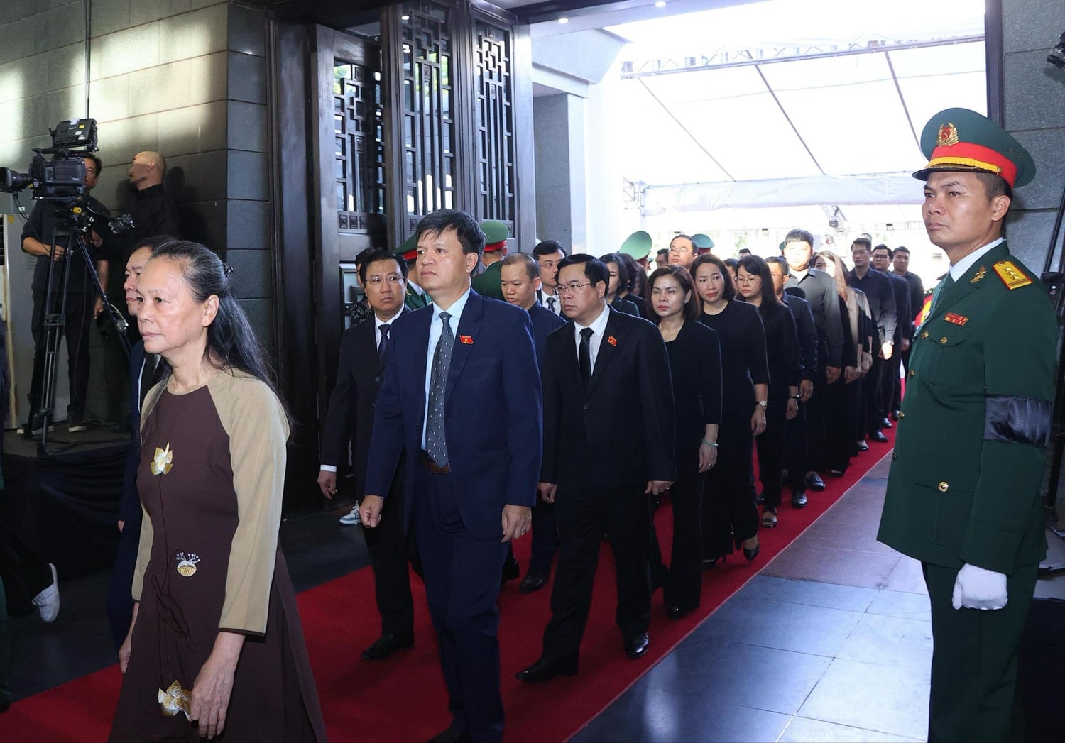 ĐBQH và đại biểu HĐND thành phố Hà Nội các khóa viếng Tổng Bí thư Nguyễn Phú Trọng -0